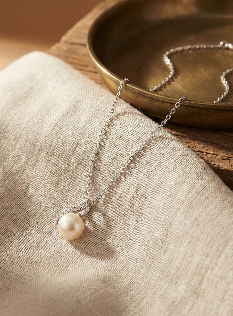 Elegant White Pearl Pendant Necklace with Crystal Accents – Silver Tone