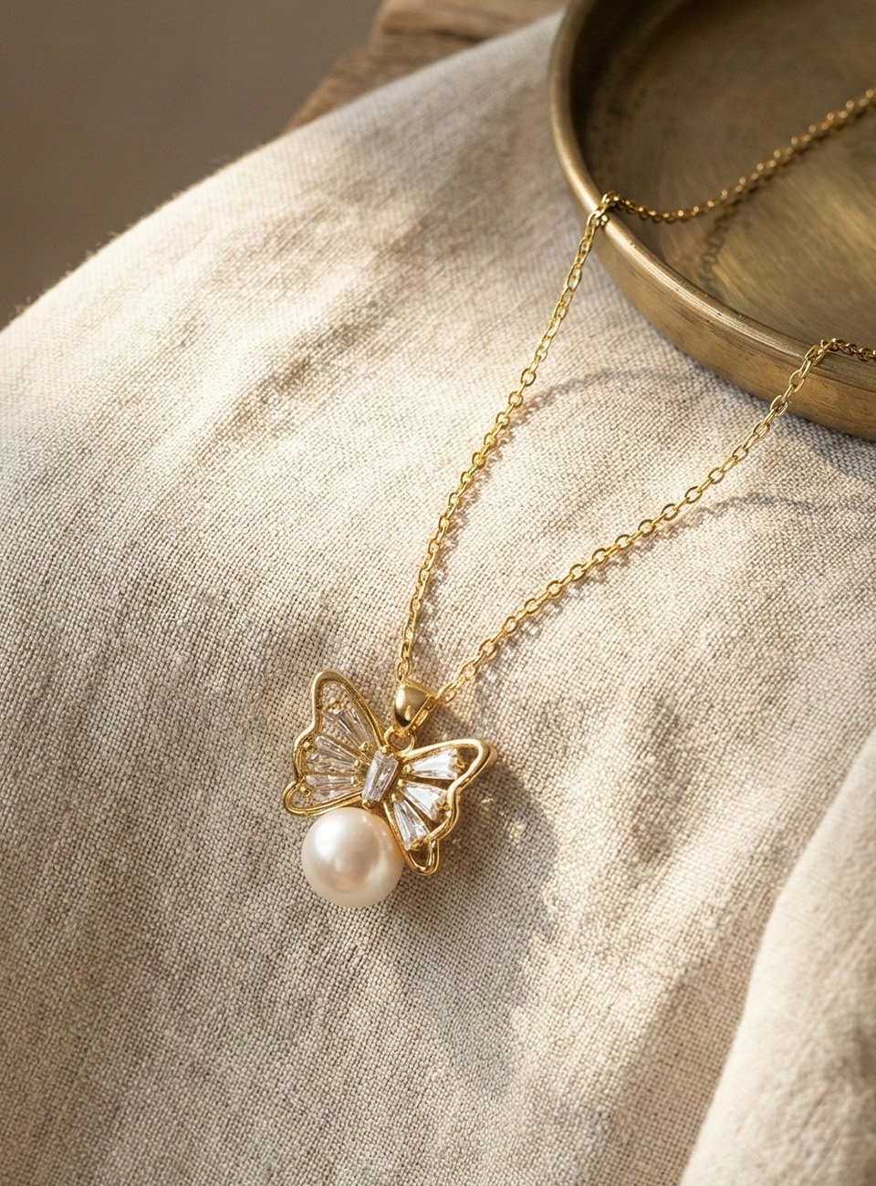 Elegant Butterfly Pearl Necklace